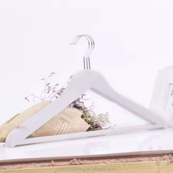 42.5 CM PP Wooden Wood Like Plastic Clothes Hanger for Retail - Image 4
