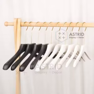44 CM 38 CM Solid Custom logo Matte Wood Like PP plastic coat clothes hanger