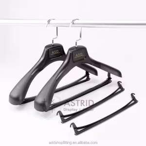 Astrid W45 CM Custom Logo PP Black Plastic Clothes Hanger for Store Display