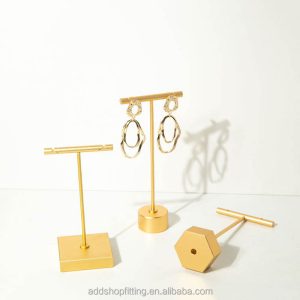 A display rack for earrings