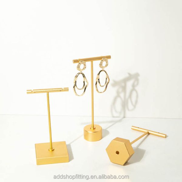 A display rack for earrings